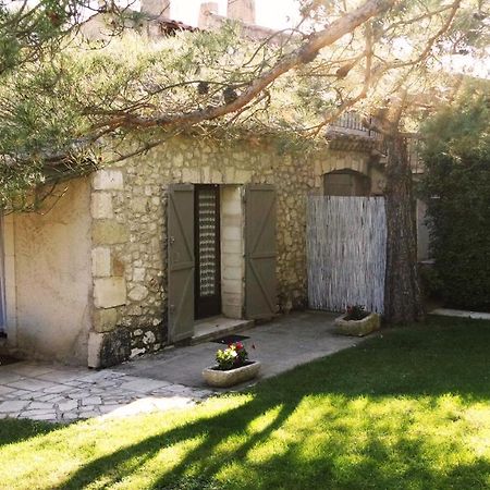 Mas Grimaud - Gite- Studio Et Chambres D'Hotes Familiales Eygalières Kültér fotó