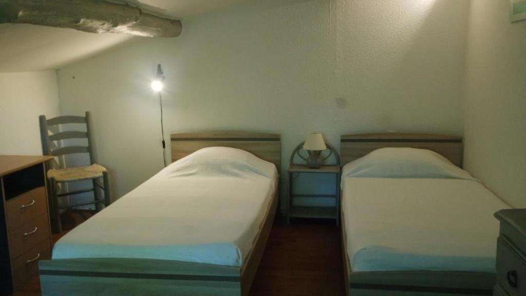 Mas Grimaud - Gite- Studio Et Chambres D'Hotes Familiales Eygalières Kültér fotó