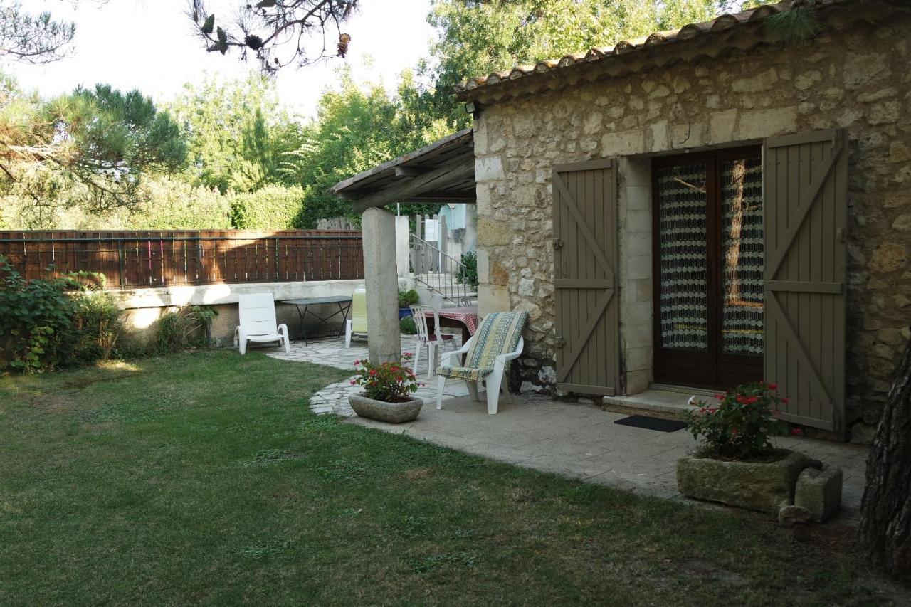 Mas Grimaud - Gite- Studio Et Chambres D'Hotes Familiales Eygalières Kültér fotó