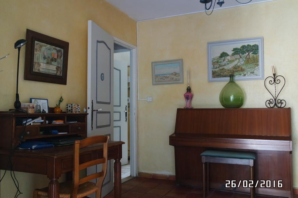Mas Grimaud - Gite- Studio Et Chambres D'Hotes Familiales Eygalières Kültér fotó