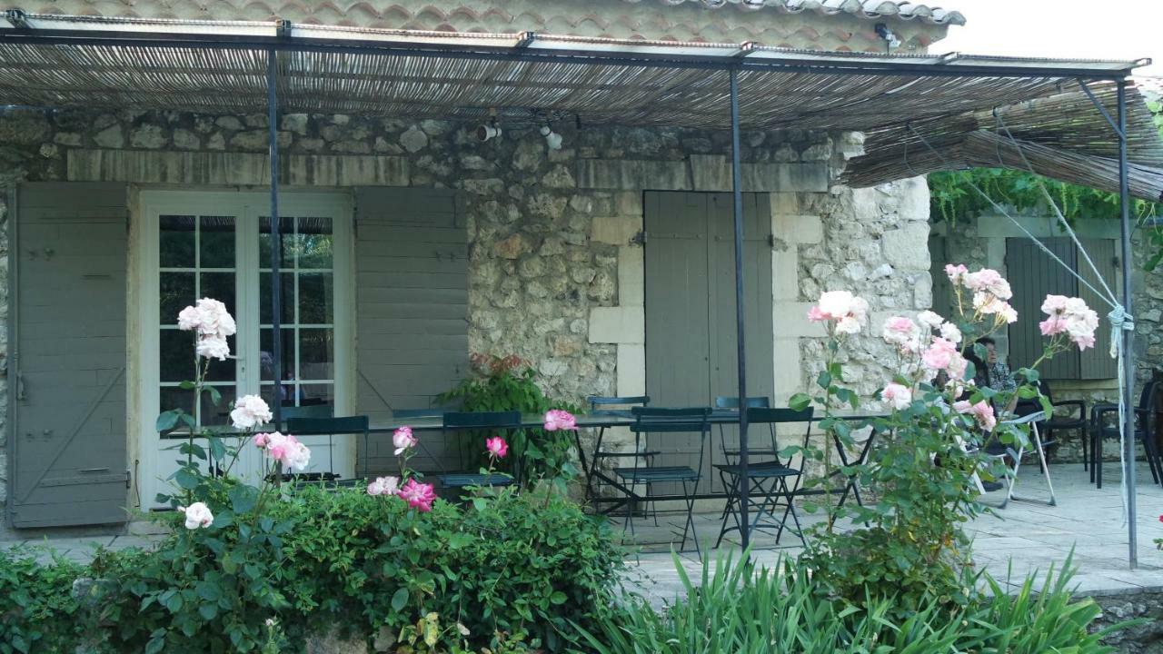 Mas Grimaud - Gite- Studio Et Chambres D'Hotes Familiales Eygalières Kültér fotó