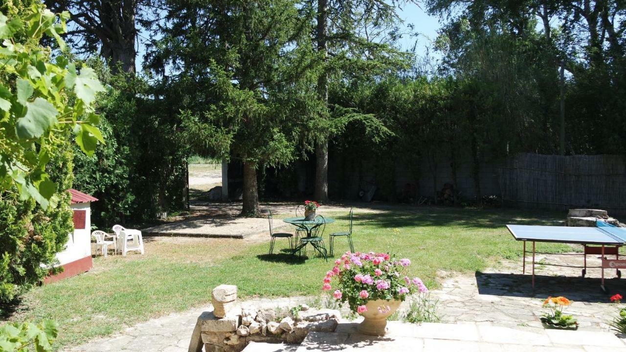 Mas Grimaud - Gite- Studio Et Chambres D'Hotes Familiales Eygalières Kültér fotó