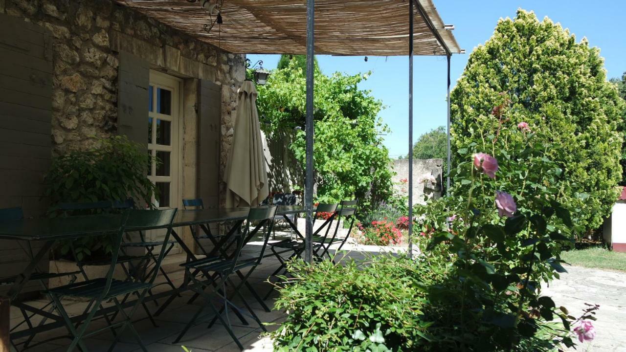Mas Grimaud - Gite- Studio Et Chambres D'Hotes Familiales Eygalières Kültér fotó