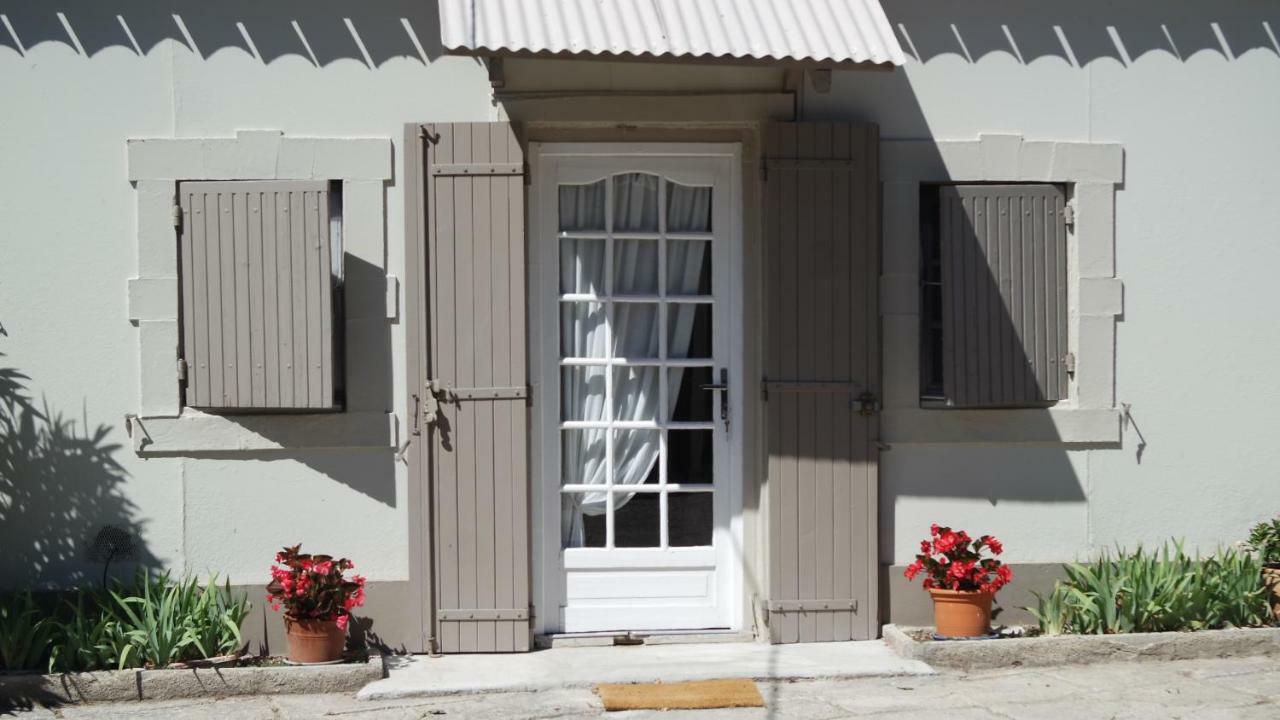 Mas Grimaud - Gite- Studio Et Chambres D'Hotes Familiales Eygalières Kültér fotó