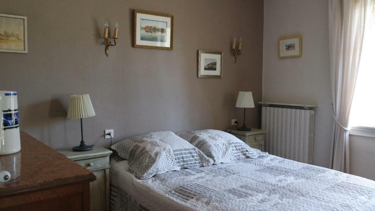 Mas Grimaud - Gite- Studio Et Chambres D'Hotes Familiales Eygalières Kültér fotó